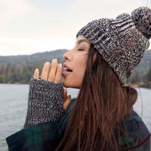 {Rebecca Minkoff} Marble knit beanie & hand warmer